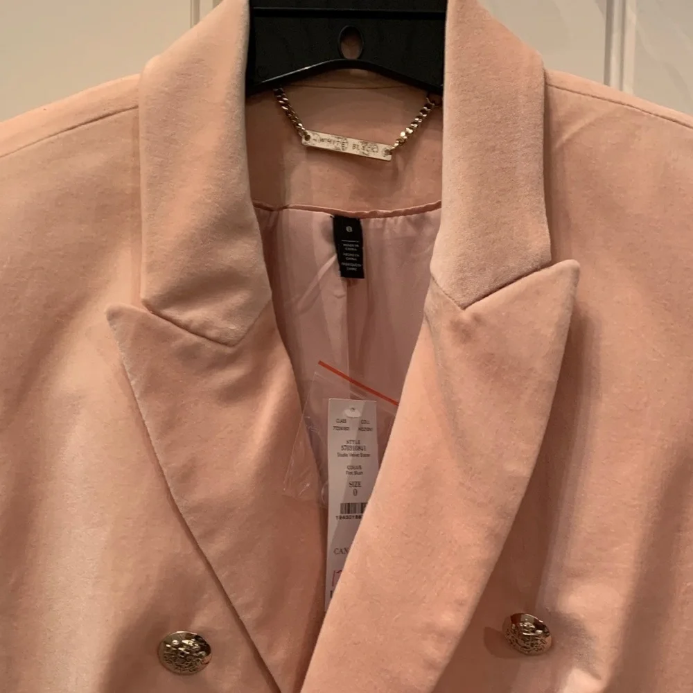 NWT White House Black Market Blush Velvet Holiday Double-Breasted Blazer 0 - Picture 7 of 11